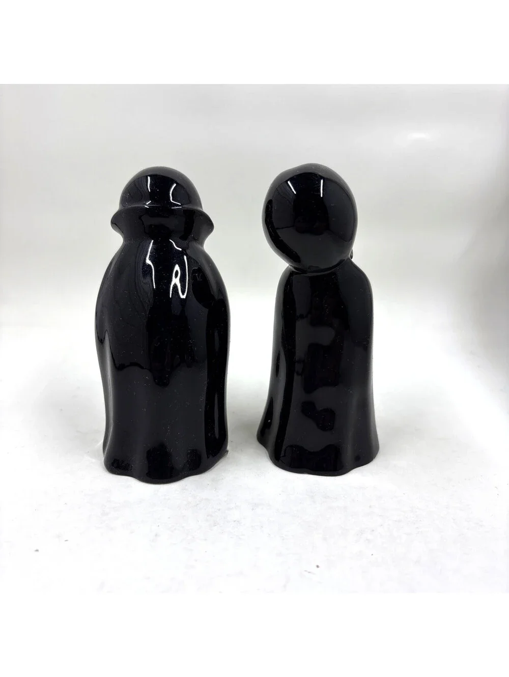 Pacific Giftware Vampire Love at First Bite Magnetic Kissing Ceramic S&P